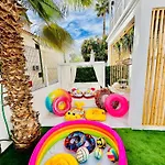 Luxury Fanabe With Private Garden Apartment
