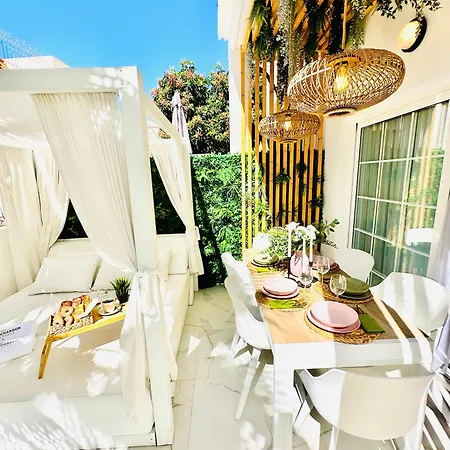Luxury Fanabe With Private Garden דירה אדחה