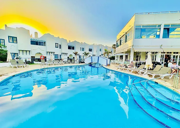 Апартаменти Luxury Fanabe With Private Garden Адехе