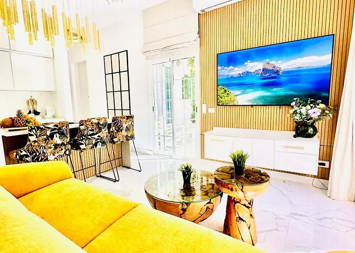 Апартаменти Luxury Fanabe With Private Garden *