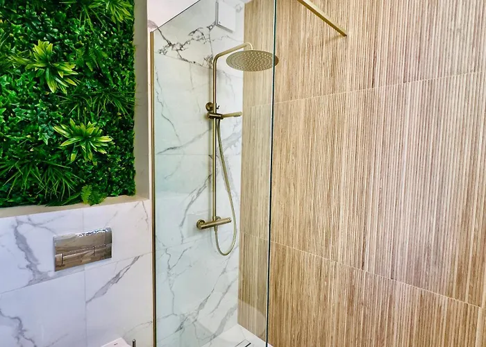 Апартаменти Luxury Fanabe With Private Garden