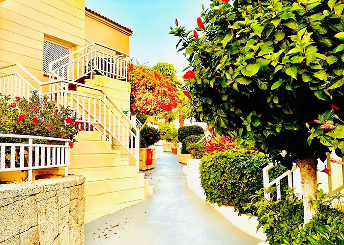 Luxury Fanabe With Private Garden *